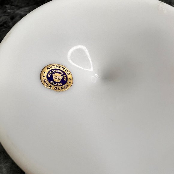 Vintage Westmoreland Milk Glass Pedestal Fruit Bowl Grapevine Scalloped White - Picture 9 of 9